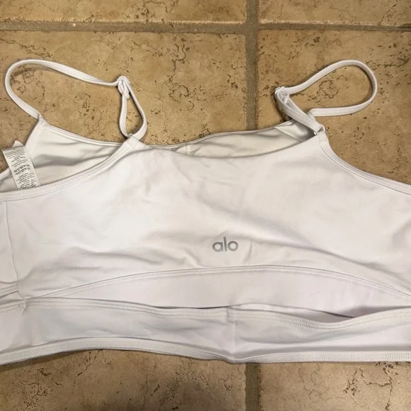 Alo Yoga Airwrap Enzo sports bra. Size Large - Picture 2 of 4